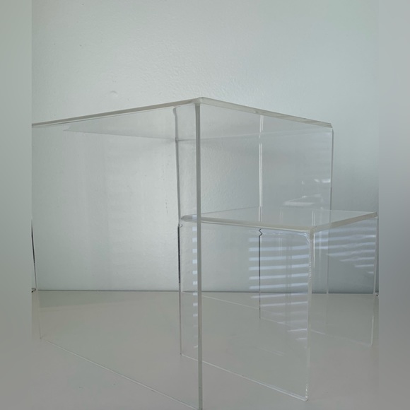 10” SQ Clear Acrylic Display stand - Picture 5 of 9